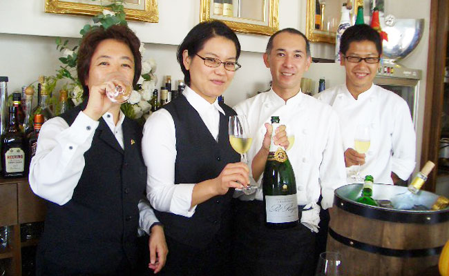 ホームページのテスト運用を開始致しました。